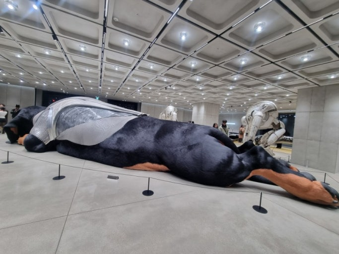 ソンス（聖水洞）フォトスポット｜GENTLE MONSTER 聖水フラッグシップ店内・アート彫刻インスタレーション