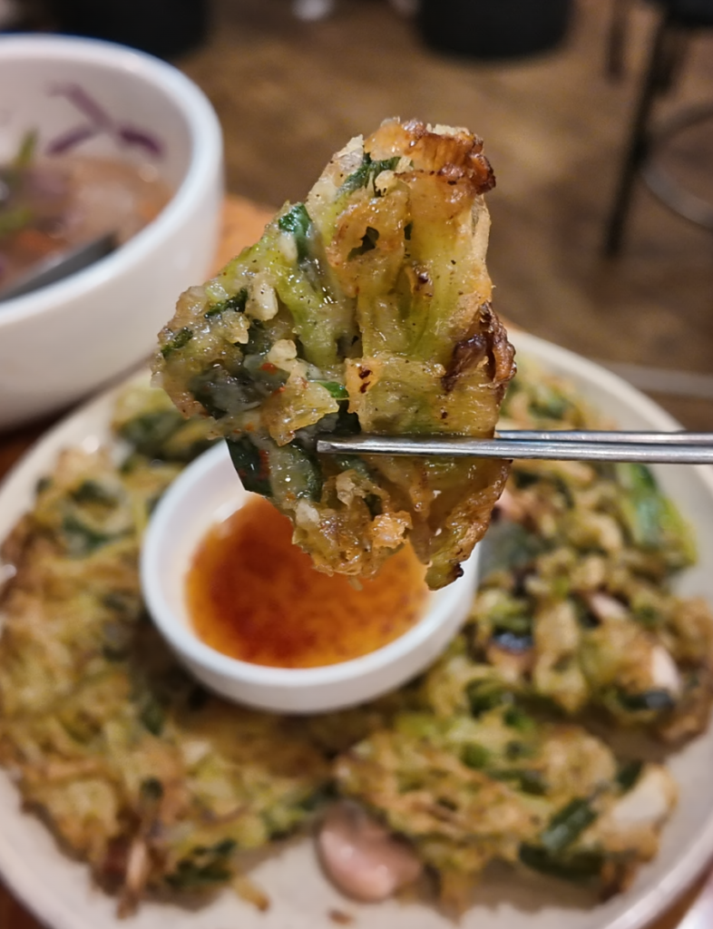 聖水洞 大成家 グルメの無料サービス、焼きたてサクサクの絶品チヂミ