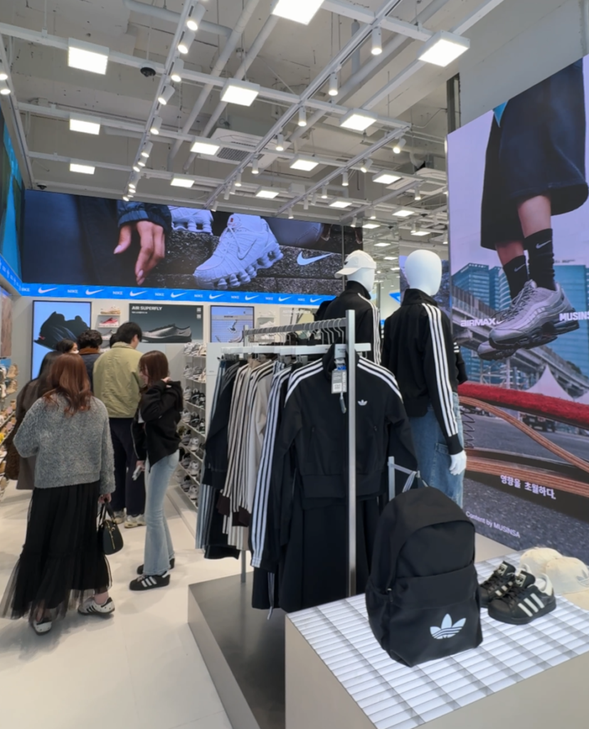 スポーツシューズ・スニーカー＋ムシンサ スペース